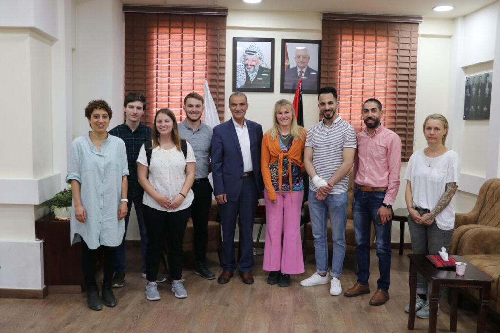 How to Introduce Yourself in Palestinian Arabic?