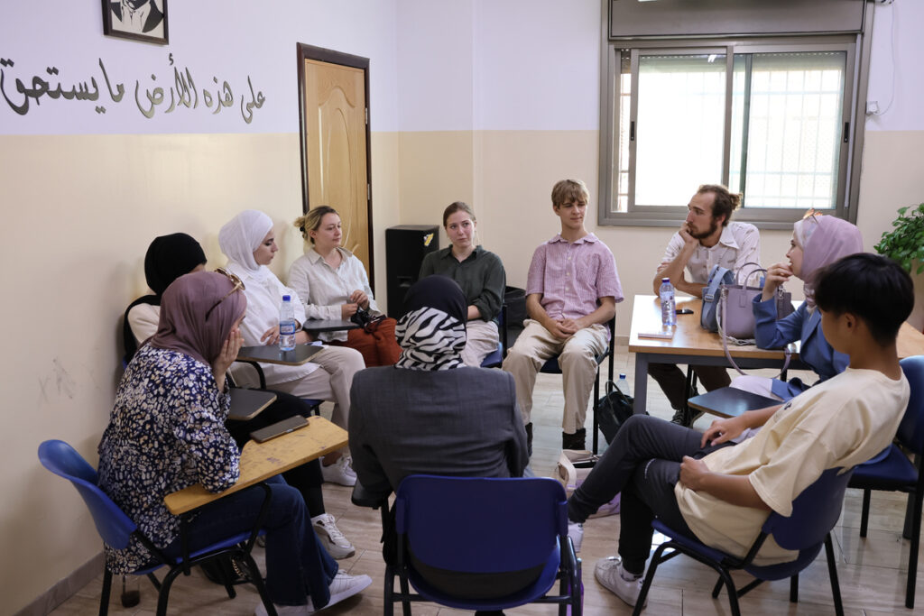 Volunteer Teaching Programs in Palestine