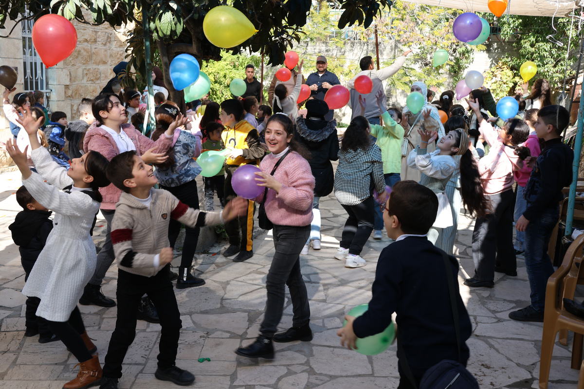 How to Volunteer with Palestinian Children in the West Bank?